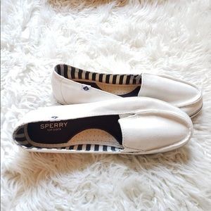 Sperry White Boat shoes Flats with Blue Trim
